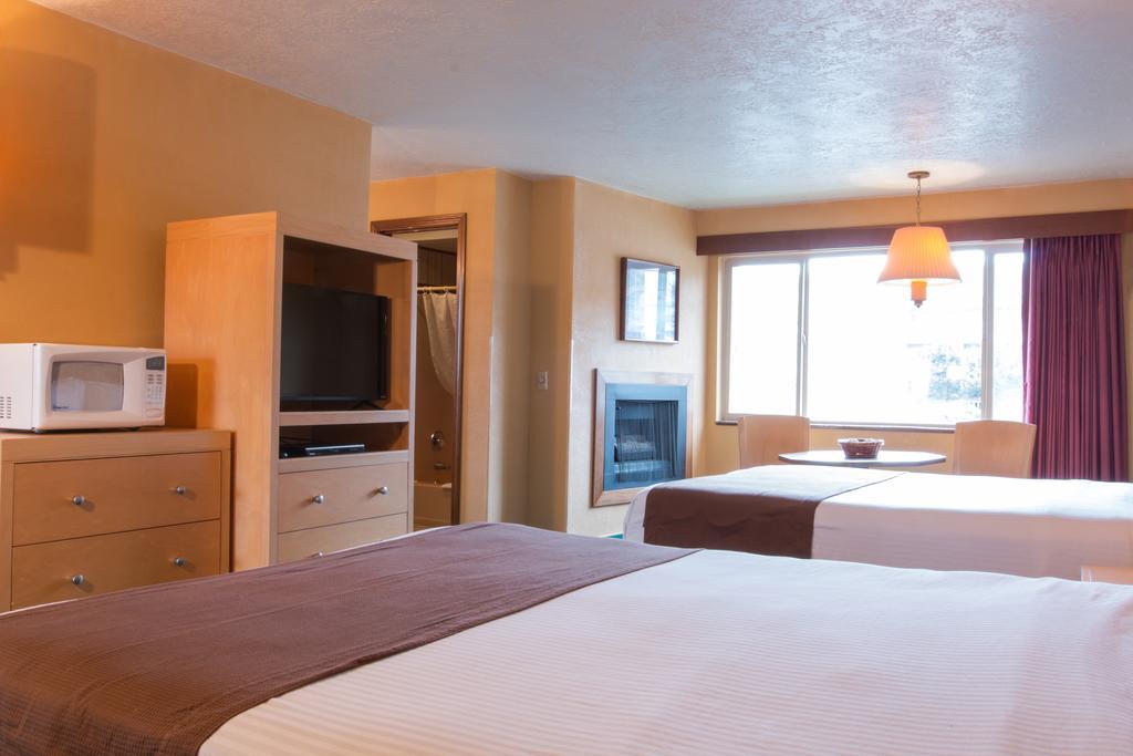 Hi Tide Oceanfront Inn Seaside Εξωτερικό φωτογραφία