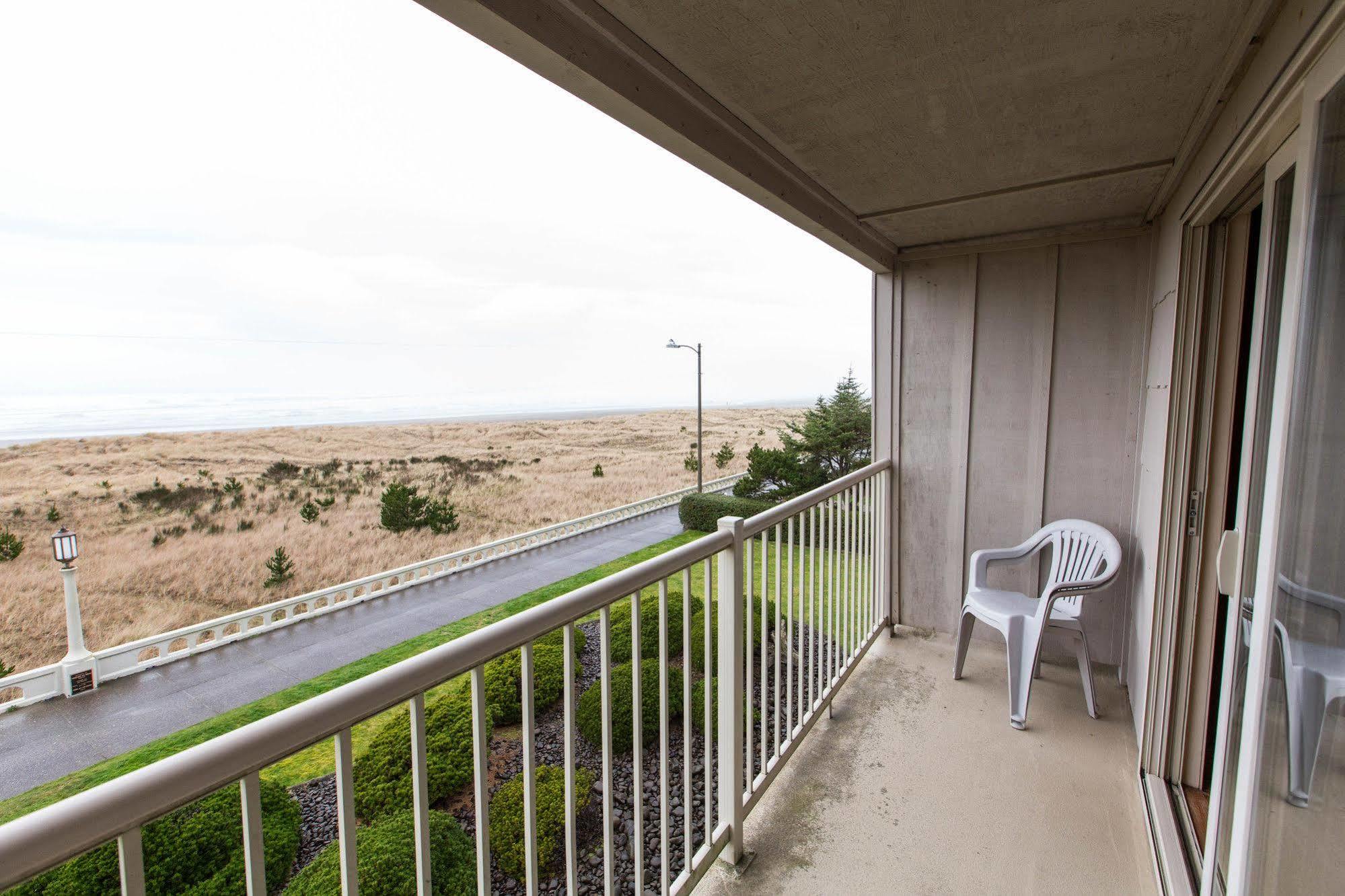 Hi Tide Oceanfront Inn Seaside Εξωτερικό φωτογραφία
